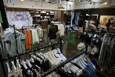 magasin vente vetement en gros lyon